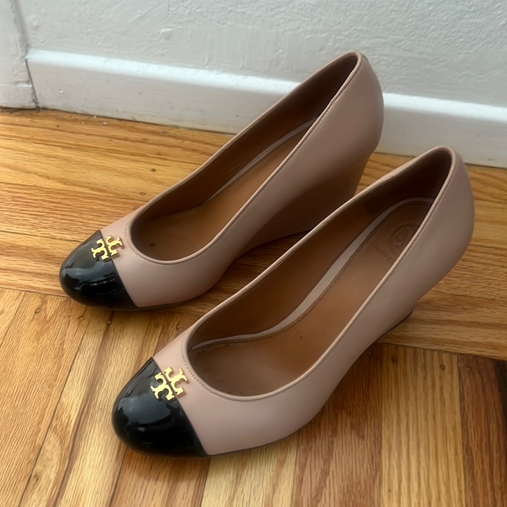 Size 9 Tory Burch, two tone, beautiful wedge shoe
